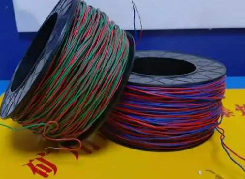 包头放炮线的主要材质有哪些？不同材质的适用场景有何区别？